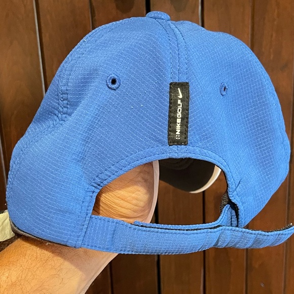 Hat 🧢 - Picture 2 of 6